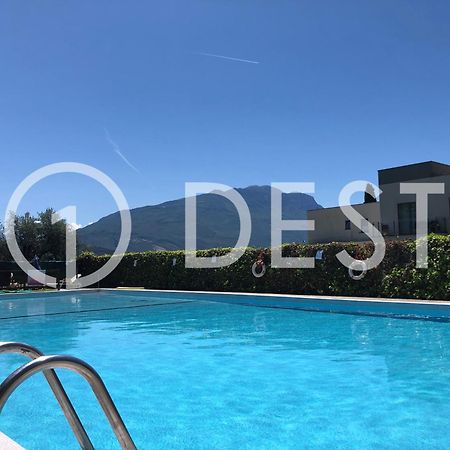 Waterfall & Pool Riva del Garda Ngoại thất bức ảnh