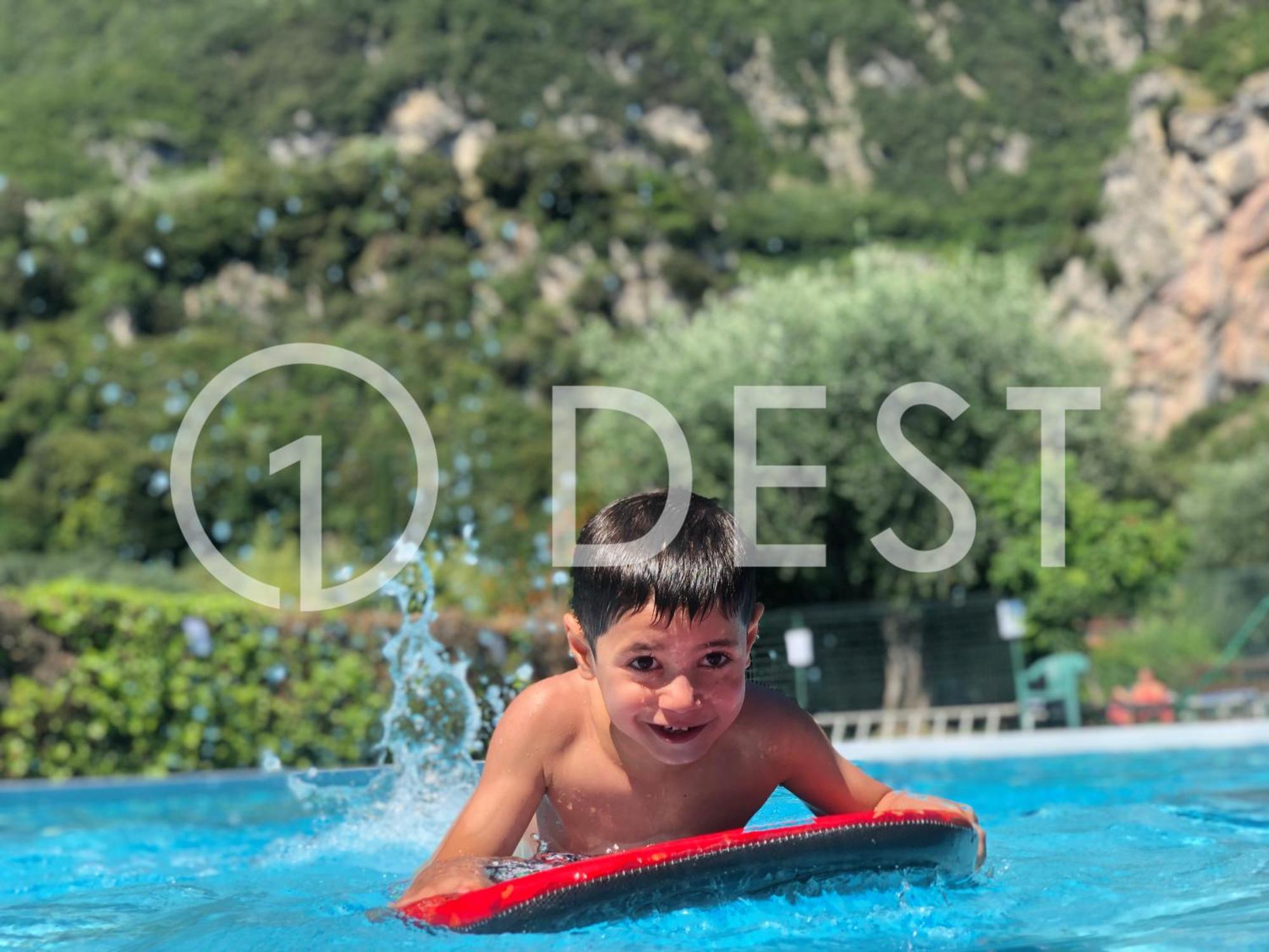 Waterfall & Pool Riva del Garda Ngoại thất bức ảnh